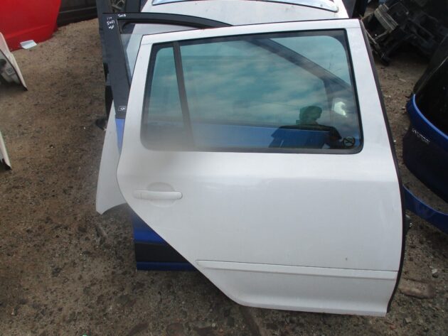2012 GENUINE SKODA OCTAVIA ESTATE REAR RIGHT DRIVER SIDE BARE SHELL DOOR OSR - Image 2