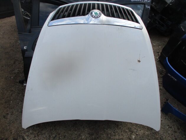 2012 GENUINE SKODA OCTAVIA FRONT BONNET HOOD - Image 3