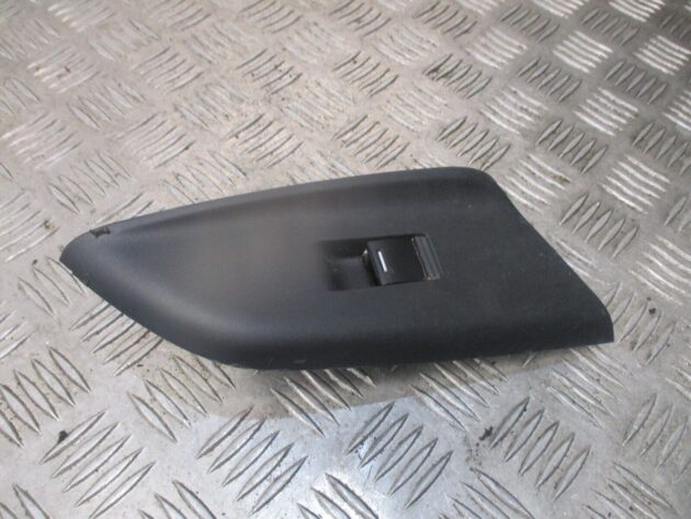 2017 GENUINE HONDA JAZZ FRONT LEFT PASSENGER SIDE WINDOW SWITCH 35770-T2A-A01 - Image 2