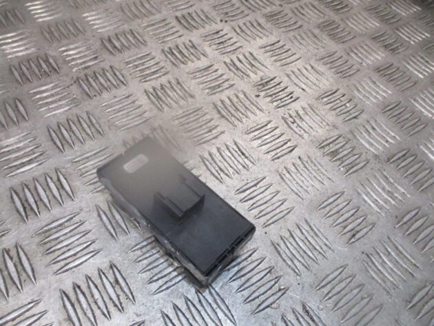 2016 GENUINE AUDI A3 8V FRONT RIGHT DRIVER SIDE DOOR WINDOW SWITCH 8V0959851E - Image 2