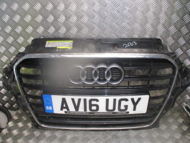 2016 GENUINE AUDI A3 8V SALOON FRONT CENTRE BUMPER GRILL 8V5853037