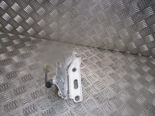 2016 GENUINE AUDI A3 8V FRONT RIGHT DRIVER SIDE BONNET HINGE 8V0823302F - Image 2