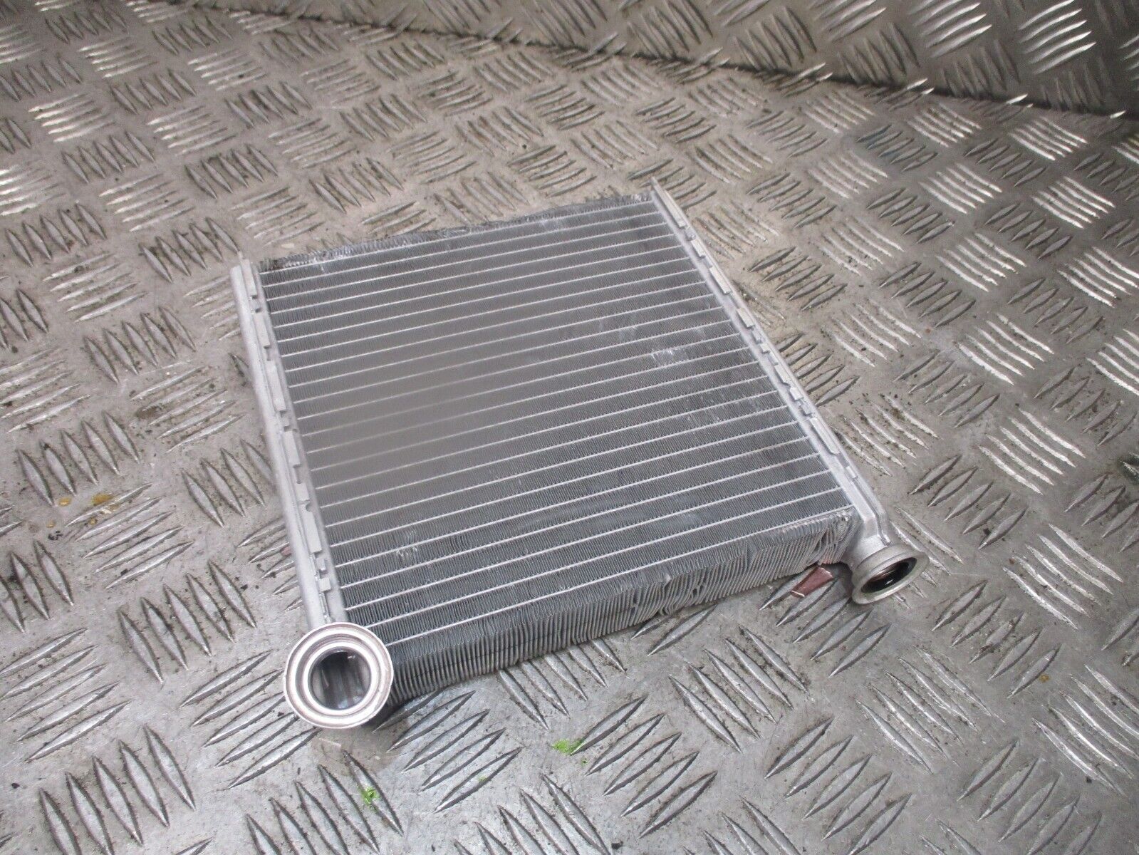 2015 GENUINE SEAT LEON VALEO HEATER MATRIX RADIATOR 5Q0819031 - Image 2