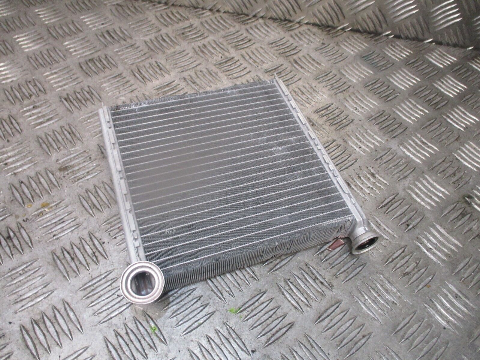 2015 GENUINE SEAT LEON VALEO HEATER MATRIX RADIATOR 5Q0819031 - Image 3