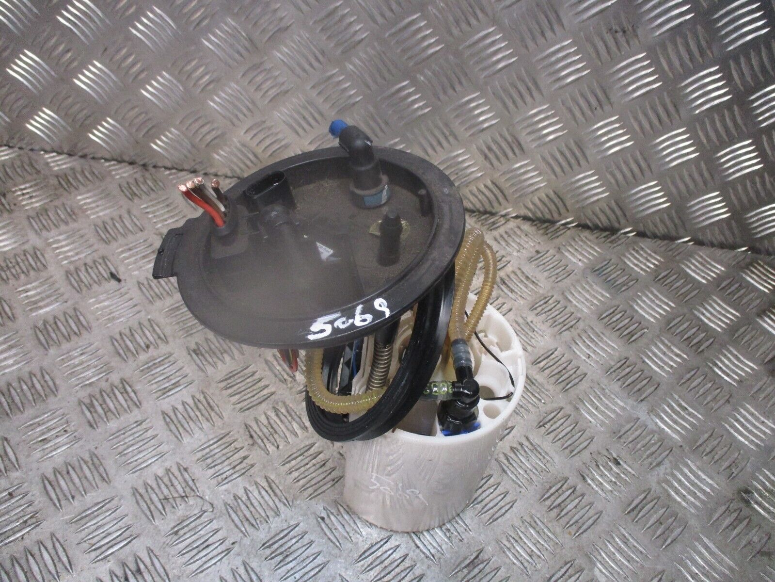 2015 GENUINE SEAT LEON IN TANK FUEL PUMP SENDER UNIT 5Q0919050AD