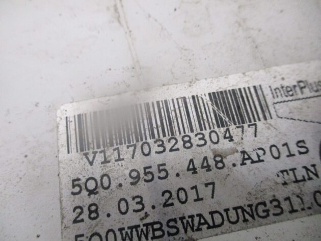 2017 GENUINE AUDI A3 8V FRONT WINDSCREEN WASHER BOTTLE 5Q0955448 - Image 4
