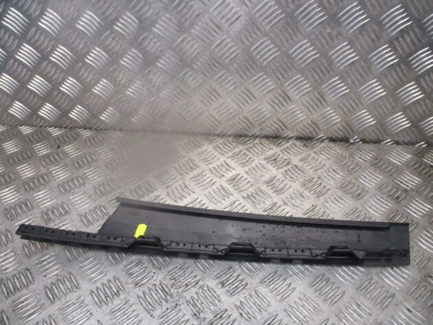 2018 GENUINE VW TIGUAN FRONT LEFT PASSENGER SIDE DOOR PILLER TRIM 5NA837901C - Image 3