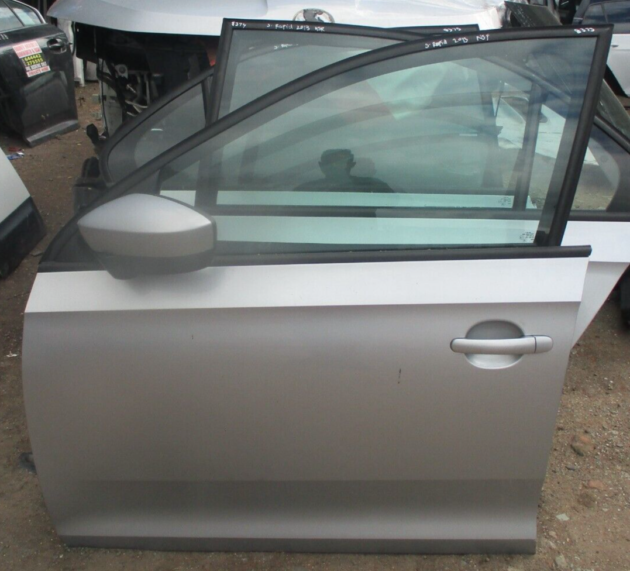 2013 GENUINE SKODA RAPID FRONT LEFT PASSENGER SIDE BARE SHELL DOOR NSF