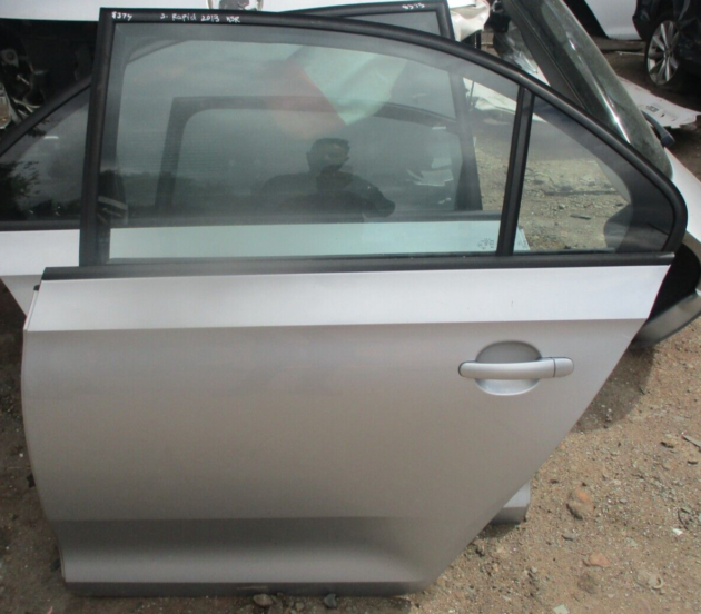 2013 GENUINE SKODA RAPID REAR LEFT PASSENGER SIDE BARE SHELL DOOR NSR