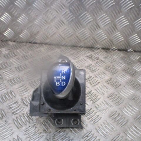 2014 GENUINE TOYOTA AURIS AUTOMATIC GEAR SELECTOR/LEVER KNOB 75C582RHD