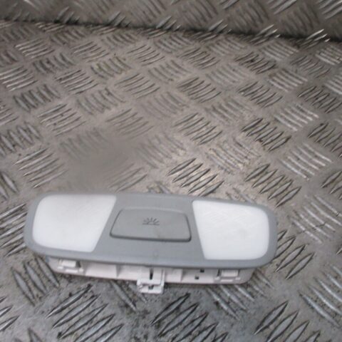 2014 GENUINE AUDI A3 8V REAR INTERIOR ROOF COURTESY READING LIGHT 8V0947111