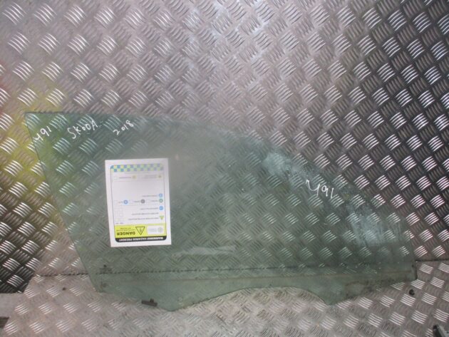 2018 GENUINE SKODA SUPERB FRONT LEFT PASSENGER SIDE DOOR WINDOW GLASS - Image 3