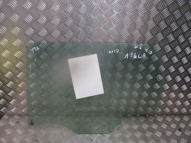 2017 GENUIEN SEAT ATECA REAR LEFT PASSENGER SIDE WINDOW GLASS 575845025 - Image 2