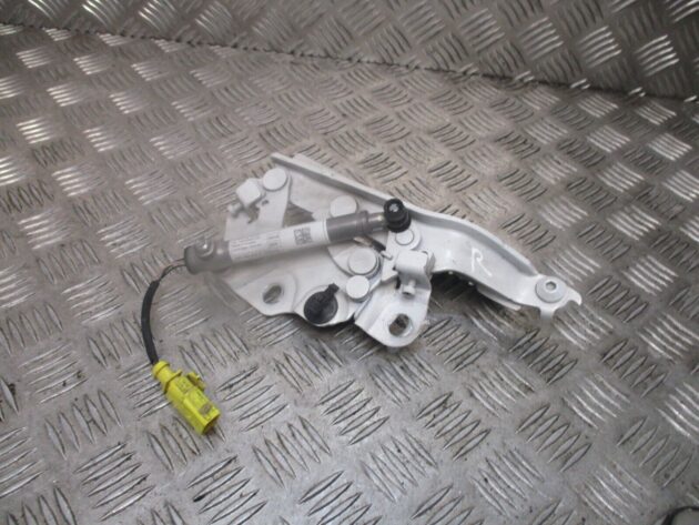 2016 AUDI A3 8V FRONT RIGHT DRIVER SIDE BONNET HINGE 8V0823302F 8V0823823F OEM - Image 3