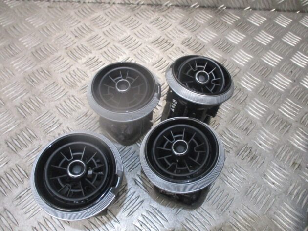 2016 GENUINE AUDI A3 8V 4 X FRONT DASHBOARD AIRVENTS 81A820901B - Image 2