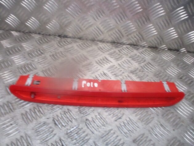 2012 GENUINE VW POLO REAR TAILGATE CENTRE THIRD BREAK LIGHT LAMP 5K0945087B - Image 2