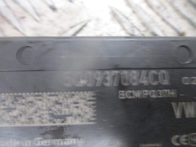 2017 GENUINE AUDI A3 8V BCM BODY CONTROL MODULE ECU 5Q0937084CQ - Image 2