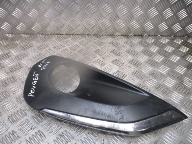 2016 GENUINE PEUGEOT 208 FRONT LEFT PASSENGER SIDE FOG LIGHT LAMP 9810729877 - Image 2