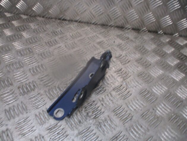 2014 GENUINE AUDI A3 8V FRONT LEFT PASSENGESIDE BONNET HINGE 8V0823301