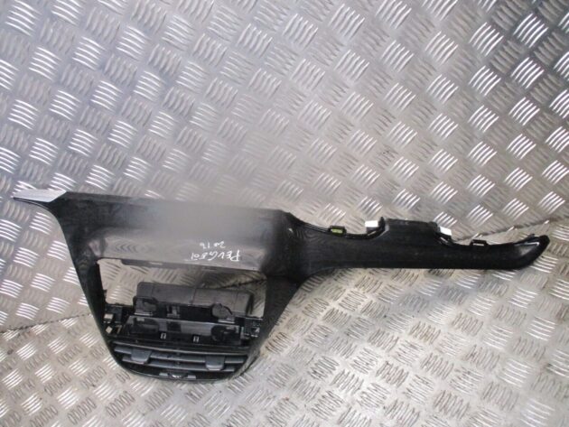 2016 GENUINE PEUGEOT 208 FRONT DASHBOARD AIRVENT SURROUND TRIM PANEL 9672848677