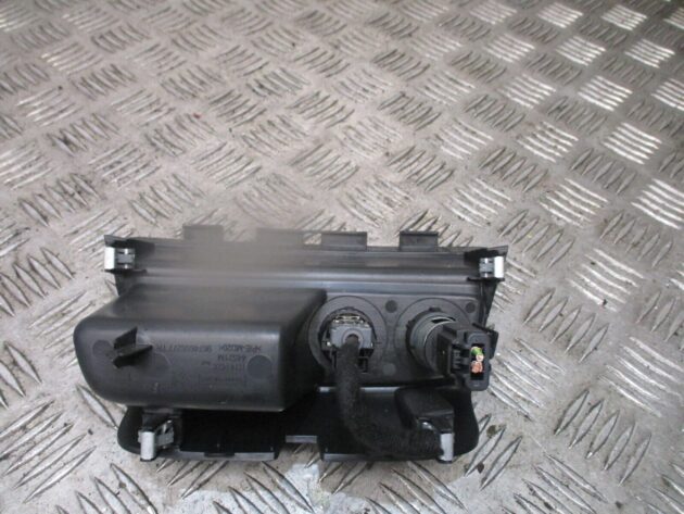 2016 GENUINE PEUGEOT 208 AUX USB PORT SOCKET UNIT PANEL 9674655277 - Image 3