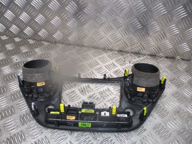 2014 GENUINE HYUNDAI I10 FRONT CENTRE DASHBOARD HEATER AC AIRVENTS 84740B4900 - Image 3
