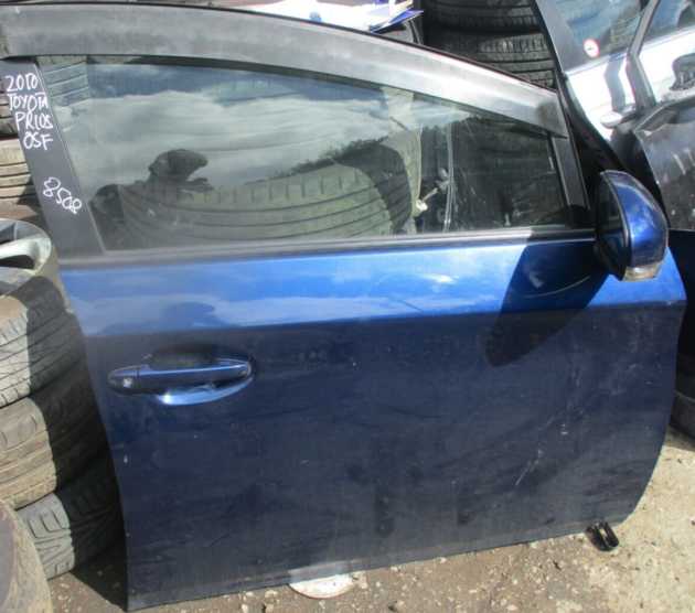 2010 GENUINE TOYOTA PRIUS FRONT RIGHT DRIVER SIDE BARE SHELL DOOR OSF