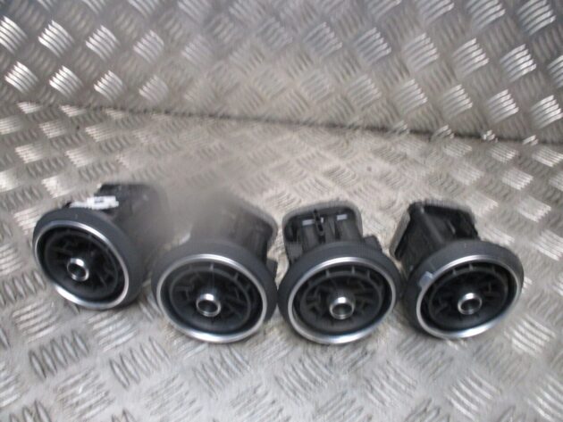 2020 GENUINE AUDI Q2 FRONT CENTRE HEATER AC DASHBOARD 4X AIRVENTS 81A820901A