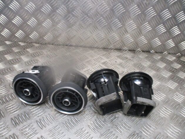 2020 GENUINE AUDI Q2 FRONT CENTRE HEATER AC DASHBOARD 4X AIRVENTS 81A820901A - Image 3
