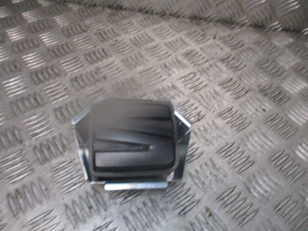 2014 GENUINE SEAT LEON HATCHBACK REAR TAILGATE BOOTLID RELEASE HANDLE 5F0827565D - Image 2