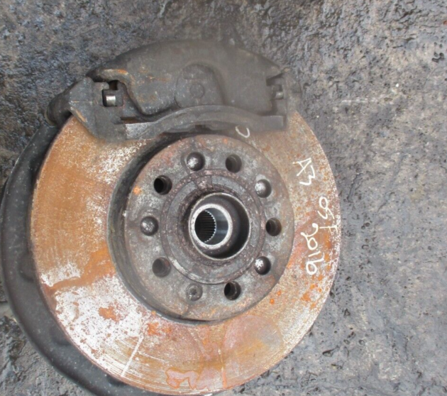 2016 AUDI A3 1.6 TDI DRIVER SIDE FRONT WHEEL HUB SEPARATE CALLIPER CARRIER