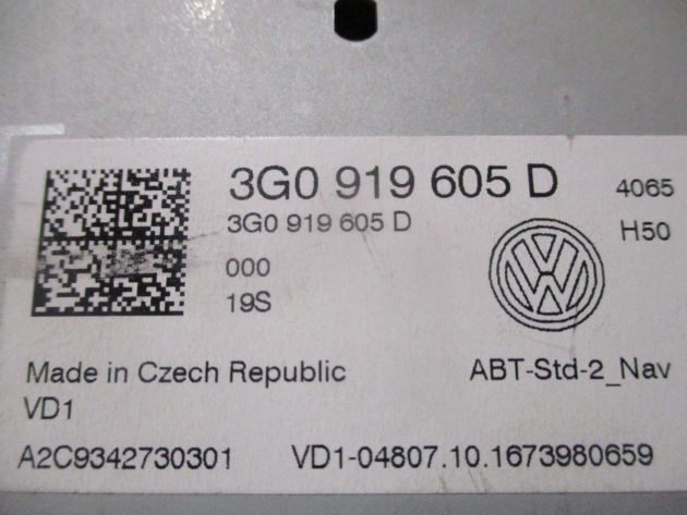 2015 GENUINE VW GOLF MK7 SAT NAV RADIO CD PLAYER HEAD UNIT 3G0919605D - Image 3