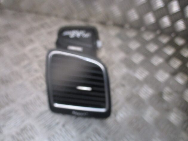 2018 GENUINE VW SHARAN FRONT RIGHT DRIVER SIDE HEATER AC AIRVENT 7N0819704D - Image 2