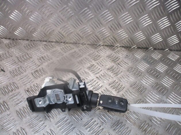 2018 GENUINE VW SHARAN IGNITION BARREL & KEY 5K0905865 - Image 2