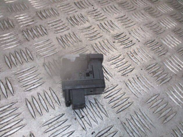 2013 GENUINE VW GOLF MK7PARKING BRAKE SWITCH AUTO HOLD 5G0927225D - Image 2