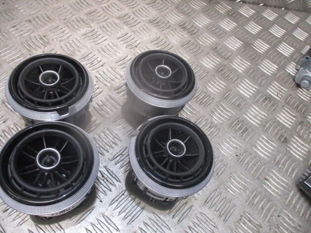 2016 GENUINE AUDI A3 8V 4 X DASHBOARD AIRVENTS 8V0820901A - Image 2