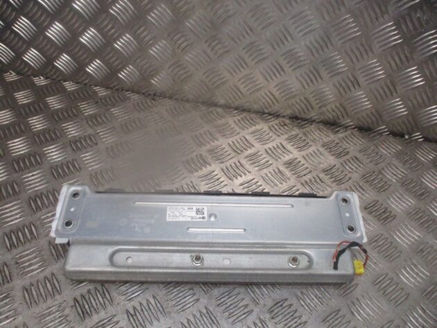 2012 GENUINE VW GOLF MK6 DRIVER SIDE FRONT KNEE BAG 5K2880841A - Image 2