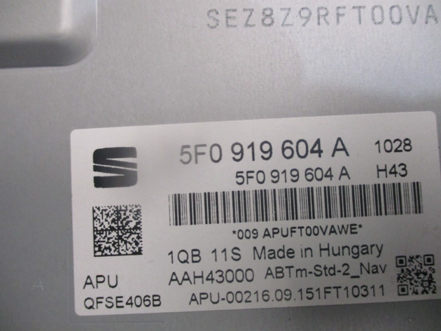 2015 GENUINE SEAT LEON RADIO MULTIFUNCTION RADIO SCREEN 5F0919604A - Image 3