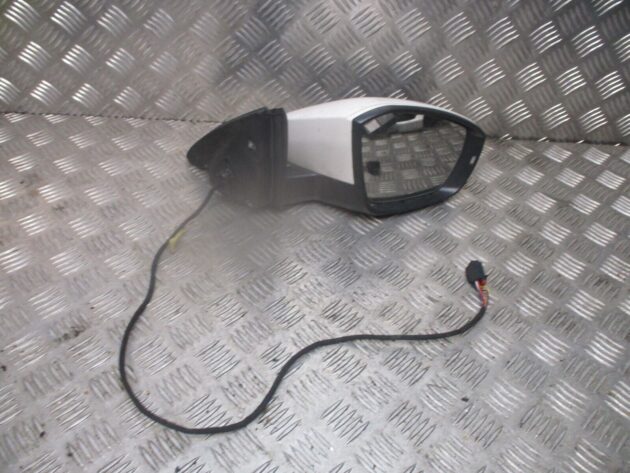 2016 GENUINE SKODA OCTAVIA FRONT RIGHT DRIVER SIDE DOOR WING MIRROR 5E0857934