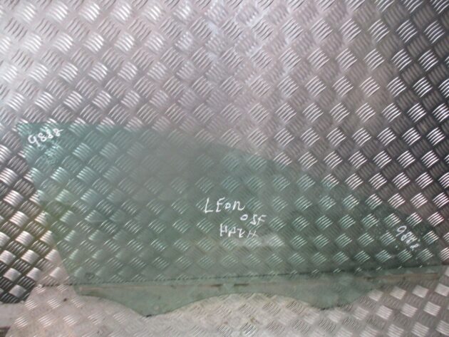 2016 GENUINE SEAT LEON FRONT RIGHT DRIVER SIDE DOOR WINDOW GLASS