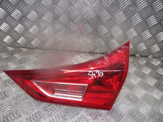 2014 GENUINE TOYOTA AURIS REAR RIGHT DRIVER SIDE INNER TAILLIGHT LAMP - Image 2