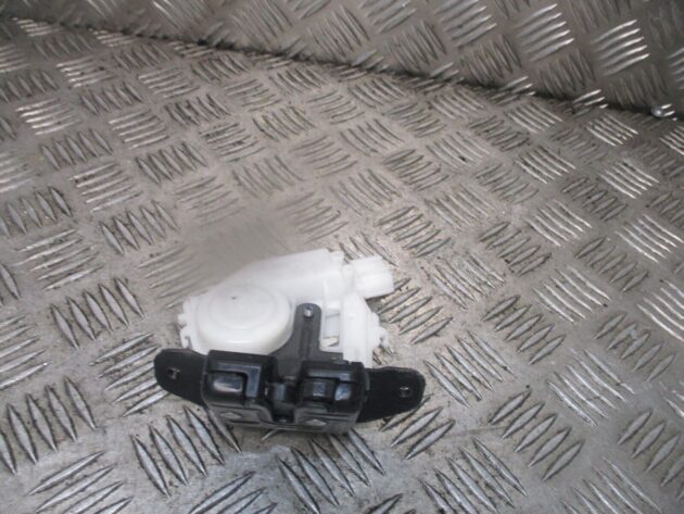 2014 GENUINE TOYOTA AURIS REAR TAILGATE BOOTLID LOCK LATCH MECHANISM