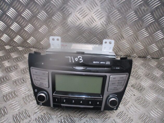 2013 GENUINE HYUNDAI IX35 RADIO STEREO CD PLAYER HEAD UNIT 961602Y230TAN