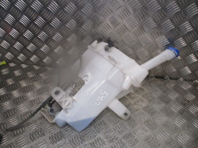 2021 GENUINE TOYOTA YARIS FRONT WINDSCREEN WASHER BOTTLE - Image 2