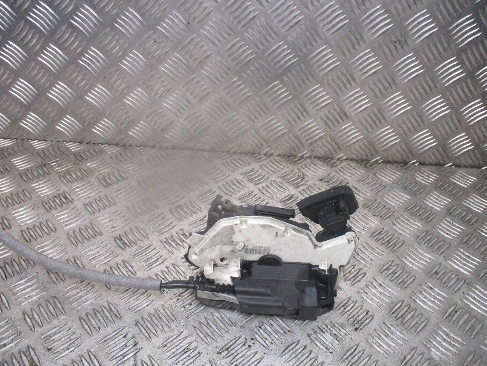 2015 VW GOLF MK7 REAR LEFT PASSENGER SIDE DOOR LOCK MECHANISM 5K4839015R OEM - Image 2