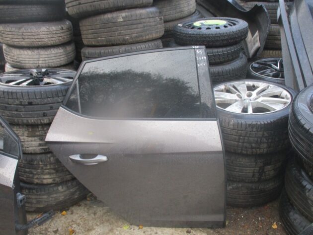 2016 GENUINE SEAT LEON HATCHABACK REAR RIGHT DRIVER SIDE BARE SHELL DOOR OSR - Image 3