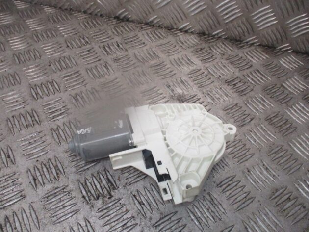 2018 SEAT ALHAMBRA 7N REAR LEFT PASSENGER SIDE DOOR WINDOW MOTOR 8K0959802B - Image 2