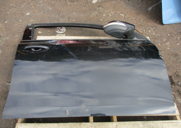 2012 GENUINE VW GOLF MK6 FRONT RIGHT DRIVER SIDE BARE DOOR IN GOOD CONDITION