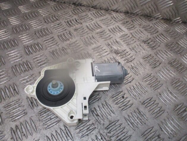 2018 SEAT ALHAMBRA 7N FRONT RIGHT DRIVER SIDE DOOR WINDOW MOTOR 8K0959801B - Image 2