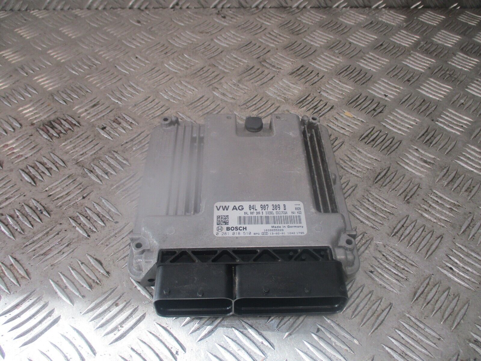 2015 GENUINE VW GOLF MK7 MANUAL ENGINE ECU CONTROL MODULE 04L907309B